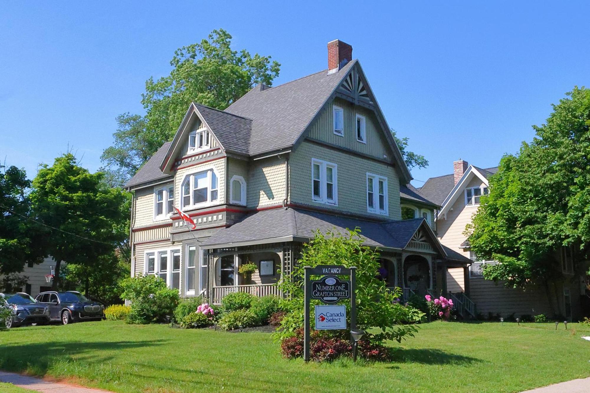 No 1 Grafton Inn Charlottetown Exterior foto