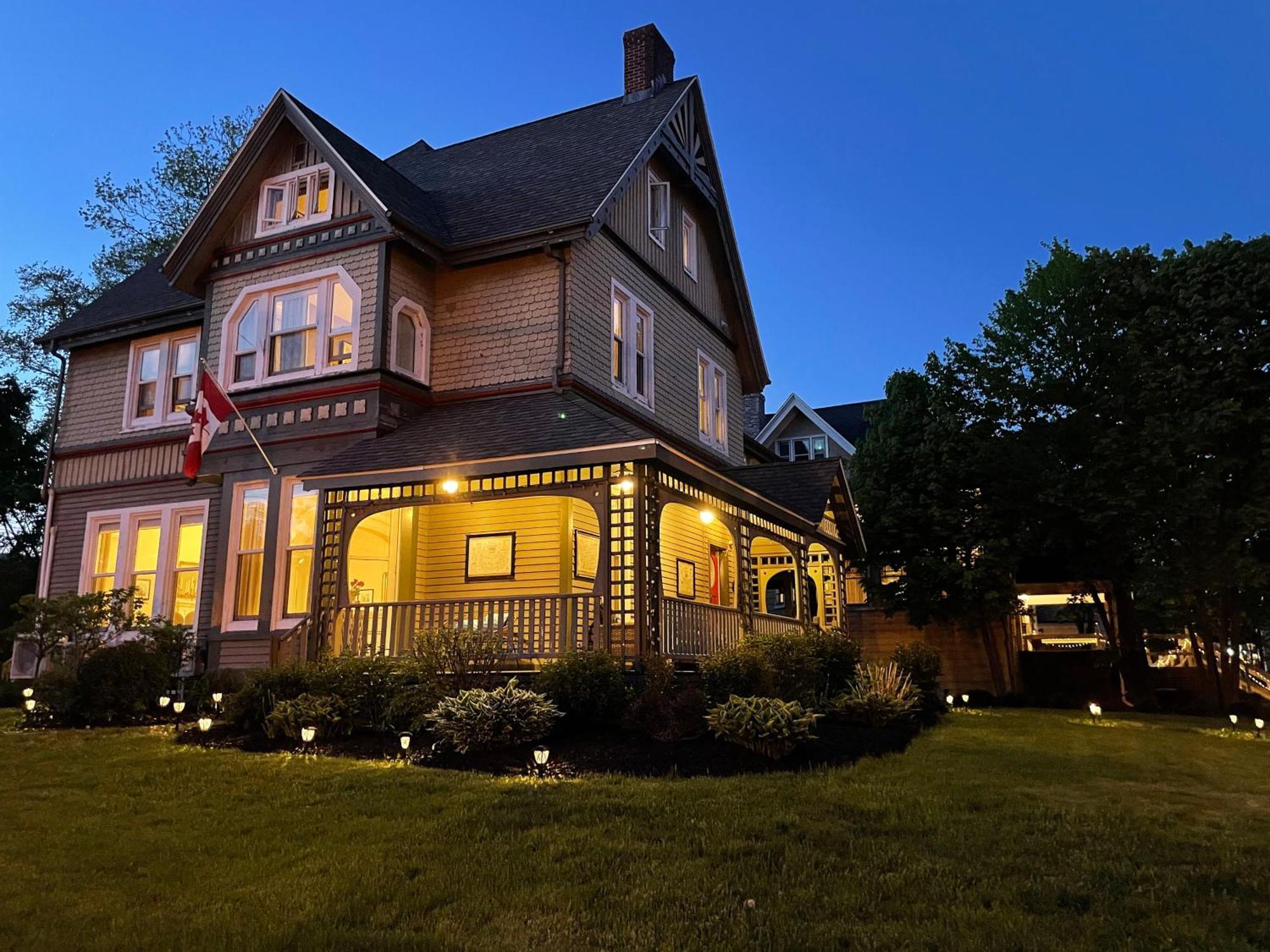 No 1 Grafton Inn Charlottetown Exterior foto